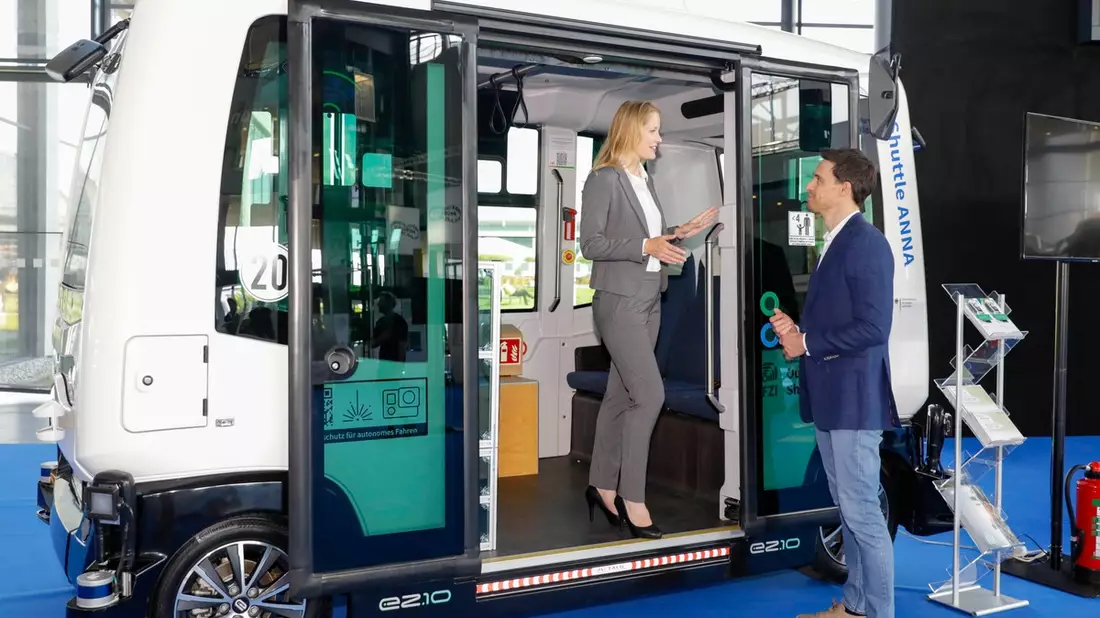 So geht Verkehrswende: Digitale Lösungen und ihre Anwendung im Fokus der IT-TRANS / Fachmesse und Konferenz 2024 - Autonomes Fahren, künstliche Intelligenz, e-Ticketing und mehr - Bild: presseportal.de