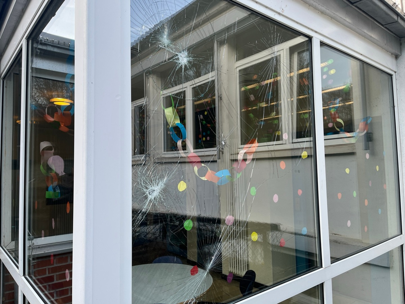 POL-PDKL: Sachbeschädigung an Schulen, Zeugen gesucht - Foto: presseportal.de