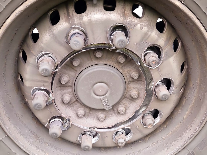 POL-MI: Verkehrsunsicherer LKW kontrolliert - Foto: presseportal.de