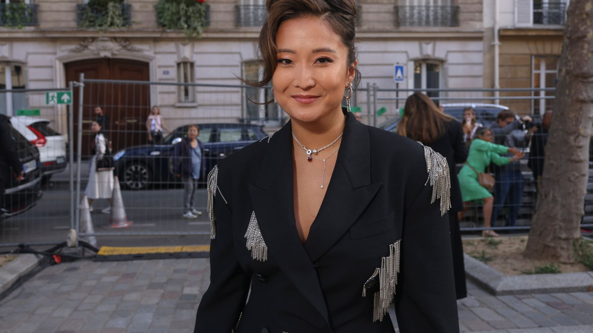 Schauspielerin Ashley Park ist nach einer Erkrankung auf dem Weg der Besserung. - Foto: Vianney Le Caer/Invision/AP/dpa