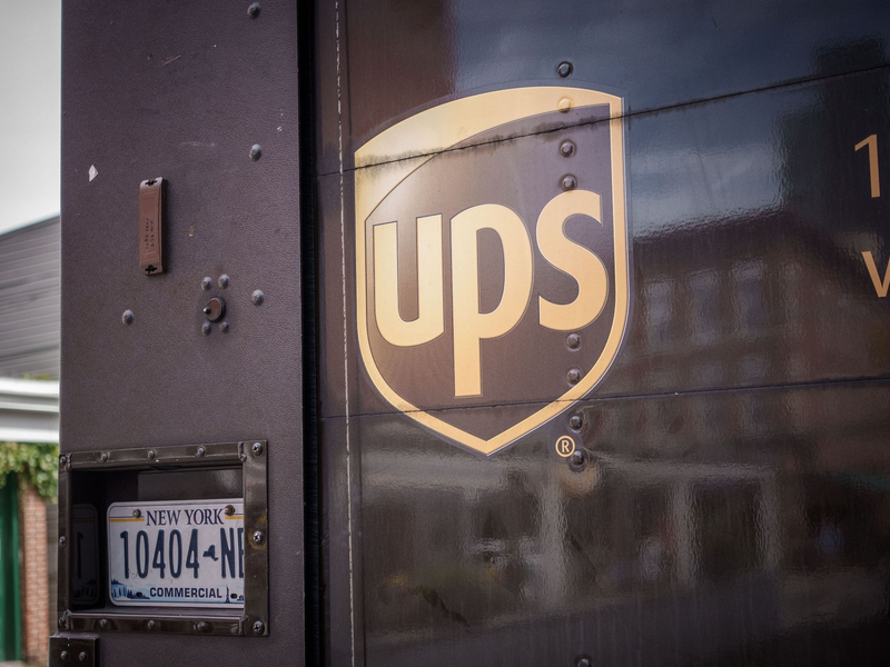 UPS erwartet für dieses Jahr einen leichten Umsatzanstieg auf rund 92 bis 94,5 Milliarden Dollar. - Foto: Michael Kappeler/dpa