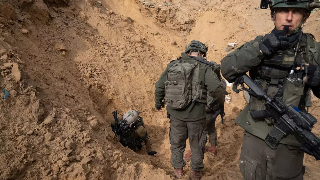 Israels Armee hat bestätigt, Tunnel der islamistischen Hamas im Gazastreifen geflutet zu haben. - Bild: Sam McNeil/AP/dpa