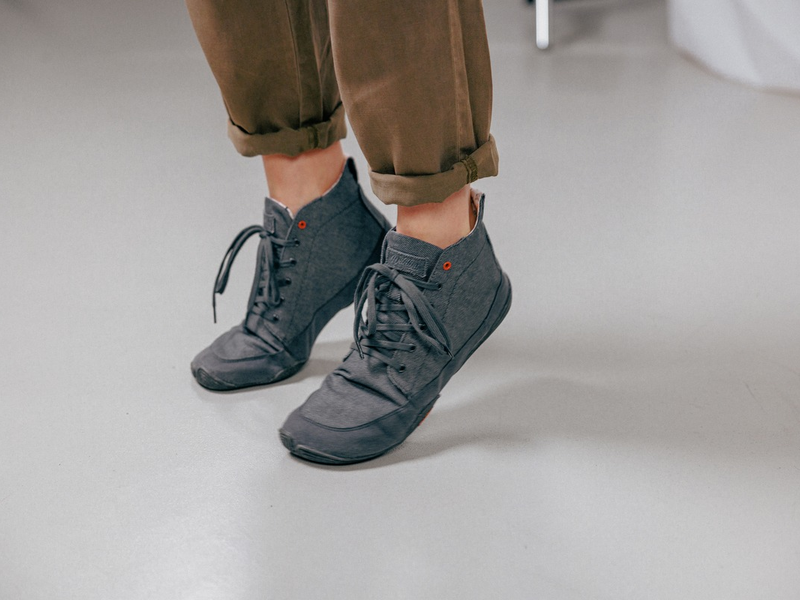 Barfuß- und Minimalschuhe: Warum Platz für die Zehen gesund ist für den ganzen Körper - Foto: presseportal.de