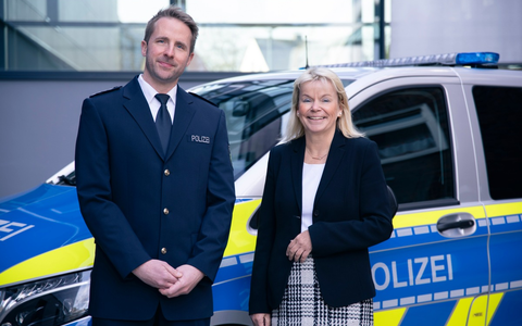 POL-RE: Herten: Thorsten Padberg ĂŒbernimmt die Leitung des Bezirks- und Schwerpunktdienstes - Foto: presseportal.de POL-RE: Herten: Thorsten Padberg ĂŒbernimmt die Leitung des Bezirks- und Schwerpunktdienstes - Foto: presseportal.de