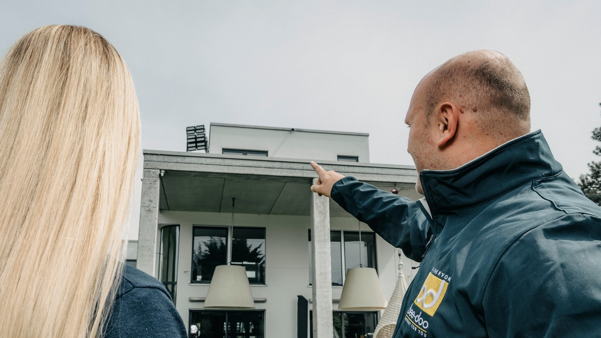 Michèl Duhme von der bee-doo GmbH: So profitieren Eigentümer und Unternehmen in der aktuellen Energiekrise von einer Photovoltaikanlage - Foto: presseportal.de