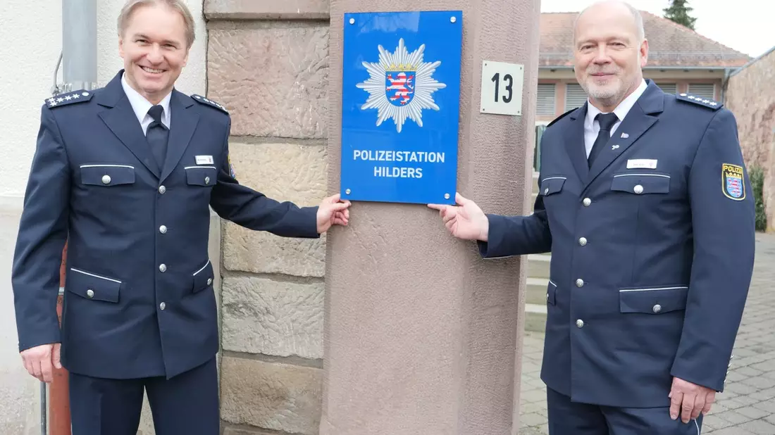 POL-OH: Auf Krönung folgt Herr - Führungswechsel bei der Polizeistation Hilders - Bild: presseportal.de