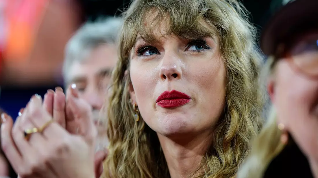 Taylor Swift bei einem NFL-Spiel in Baltimore. - Bild: Julio Cortez/AP/dpa