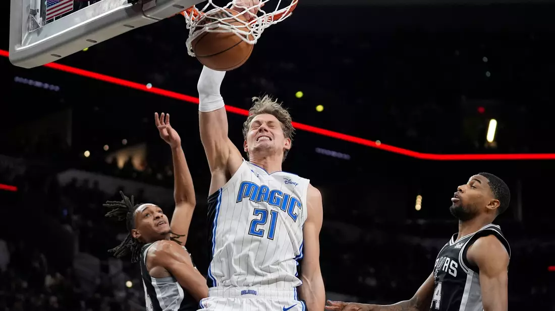 Moritz Wagner von den Orlando Magic beim Dunking. - Bild: Eric Gay/AP/dpa