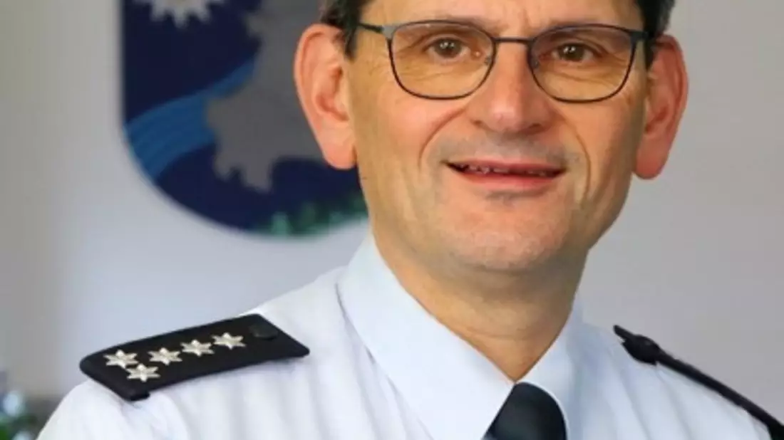 POL-Pforzheim: (PF/Enzkreis) Pforzheim/Mühlacker - Julian Walch wird Leiter des Polizeireviers Pforzheim-Süd - Karlheinz Lachstädter wechselt zur Hochschule für Polizei - Achim Strobel übernimmt das Revier Mühlacker - Bild: presseportal.de