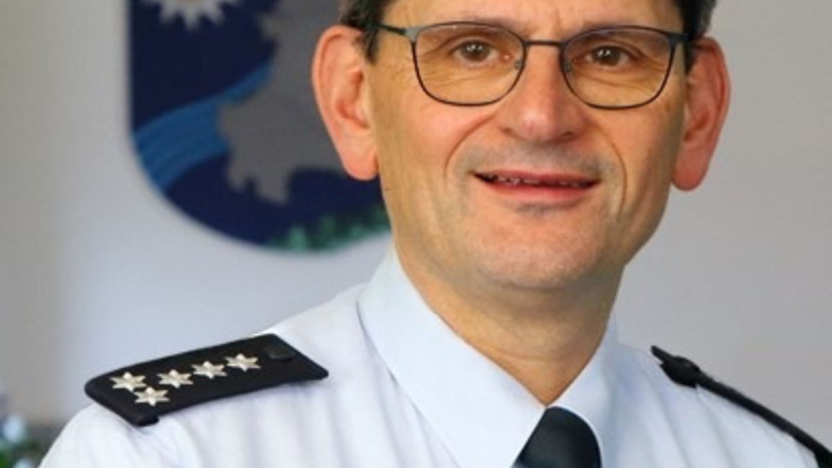 POL-Pforzheim: (PF/Enzkreis) Pforzheim/Mühlacker - Julian Walch wird Leiter des Polizeireviers Pforzheim-Süd - Karlheinz Lachstädter wechselt zur Hochschule für Polizei - Achim Strobel übernimmt das Revier Mühlacker - Foto: presseportal.de