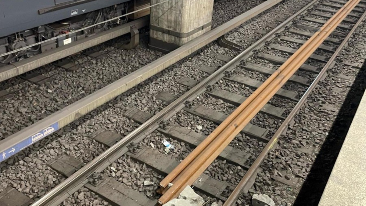 Bundespolizeidirektion München: Randalierer festgenommen / 55-Jähriger wirft Mülltonne ins S-Bahngleis - Foto: presseportal.de