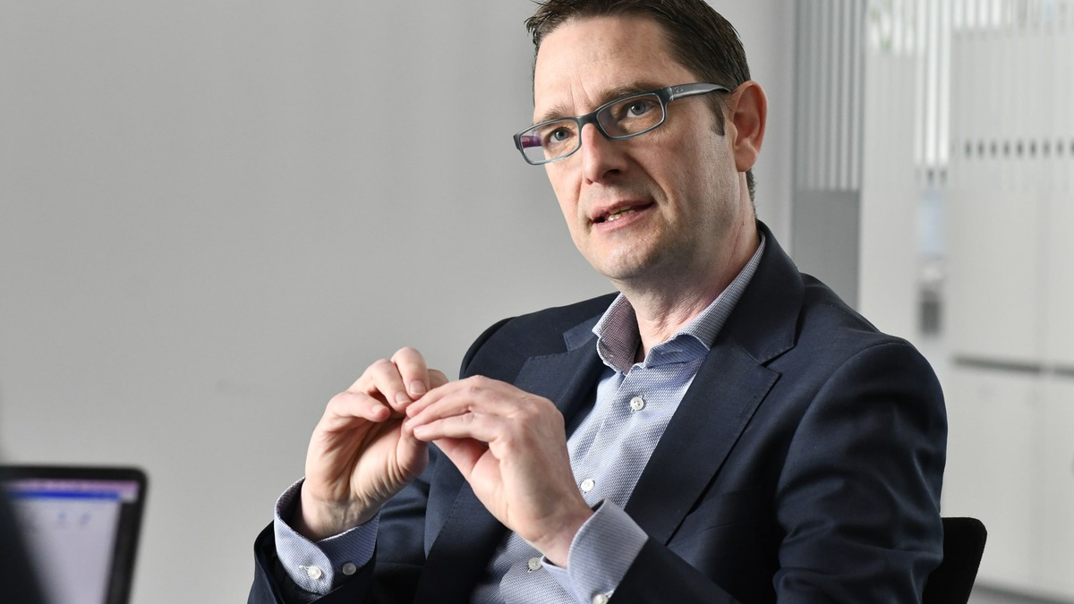 Staffelstabübergabe bei der BMW Bank GmbH: Torsten Matheis ist neuer Geschäftsführer für den Bereich Kunde, Marken, Vertrieb - Foto: presseportal.de