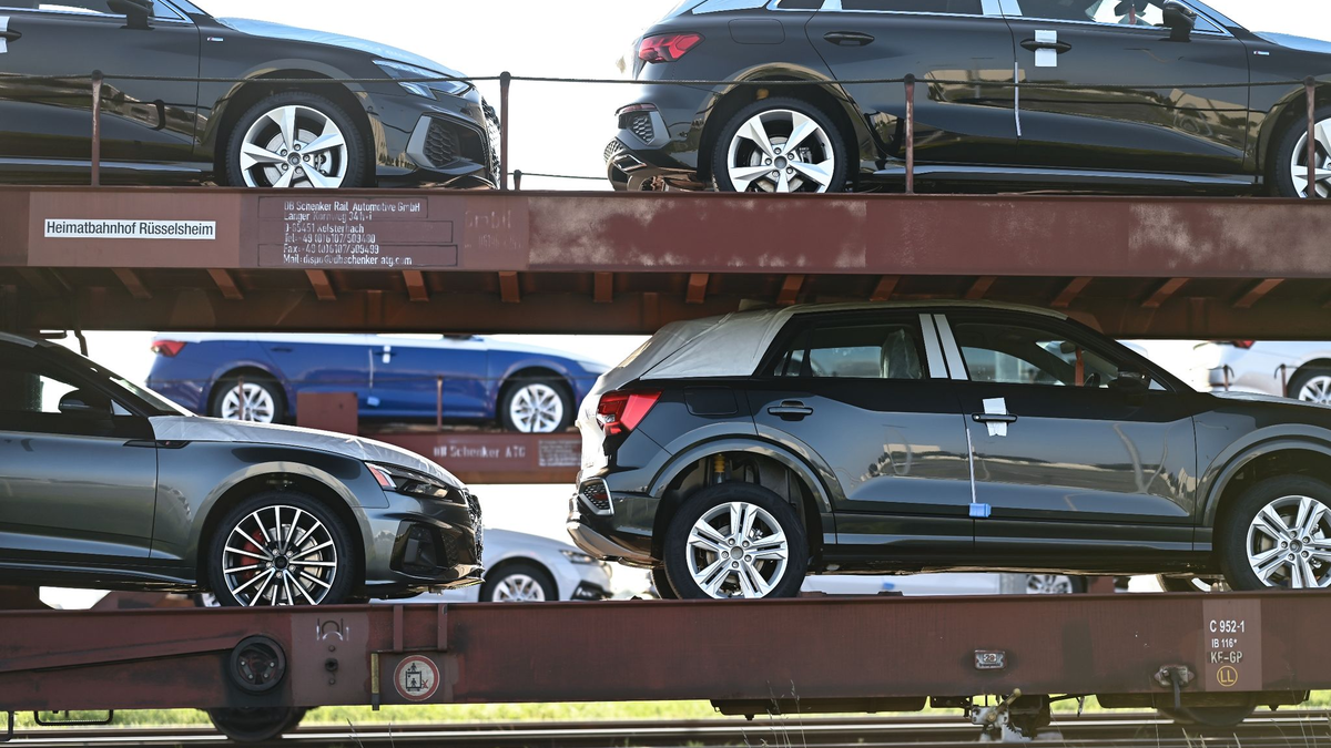 Das Geschäftsklima in der deutschen Autoindustrie hat sich verbessert. - Foto: Lars Penning/dpa