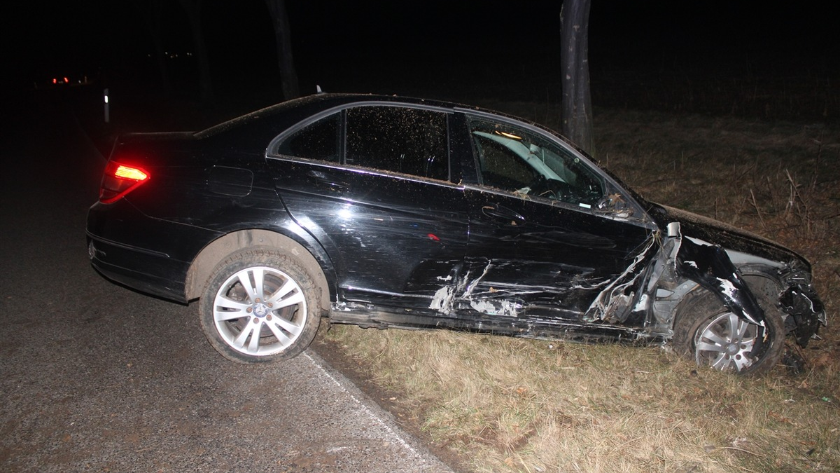POL-DN: Berauscht unterwegs - 36-Jähriger verliert Kontrolle über sein Fahrzeug - Foto: presseportal.de
