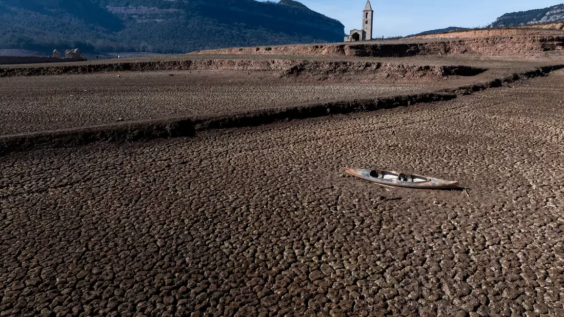 Die nordöstliche Region in Katalonien ist schwer von Trockenheit betroffen. - Bild: Emilio Morenatti/AP/dpa