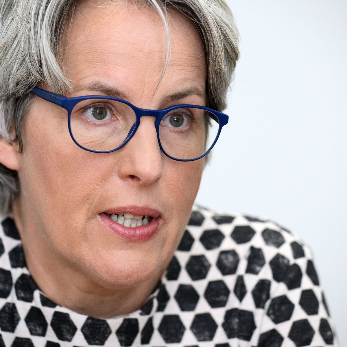 Die Missbrauchsbeauftrage Kerstin Claus fordert einen umfassenderen Schutz für Kinder (Archivbild). - Foto: Bernd von Jutrczenka/dpa