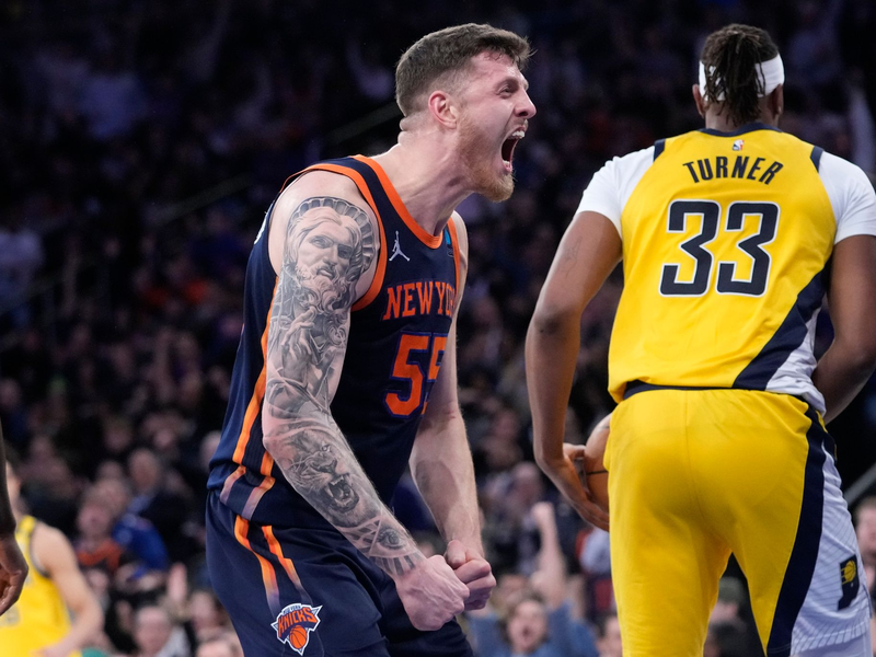Knicks-Center Isaiah Hartenstein jubelt. - Foto: Mary Altaffer/AP