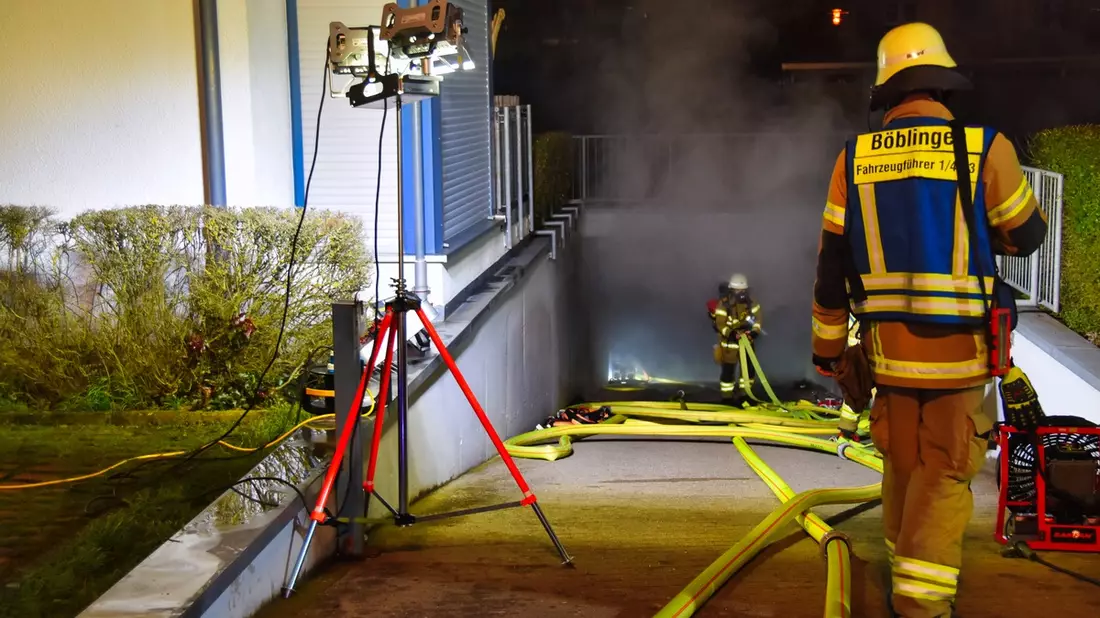FW Böblingen: Tiefgaragenbrand in der Keltenburgstraße - Bild: presseportal.de