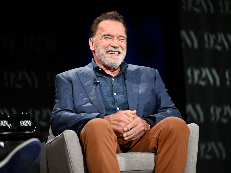 Die Enkelinnen von Arnold Schwarzenegger stehen mit den Tieren für Frühstück an. Es gibt selbstgemachte Kekse. - Foto: Evan Agostini/Invision/AP/dpa