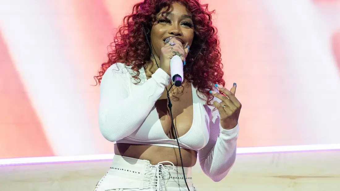 Mit neun Nominierungen ist SZA die große Grammy-Favoritin. - Bild: Amy Harris/Invision/AP/dpa