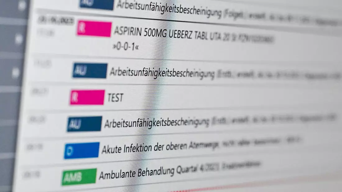 So könnte die elektronische Patientenakte aussehen. - Bild: Jens Kalaene/dpa