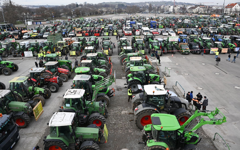Das Aus für Diesel-Vergünstigungen rief in der Agrar-Branche Proteste hervor. - Foto: Bernd Weißbrod/dpa