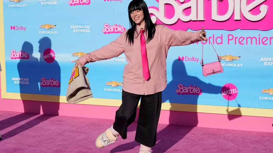 Billie Eilish bei der Premiere von «Barbie» im Shrine Auditorium in Los Angeles. - Bild: Chris Pizzello/Invision/AP/dpa