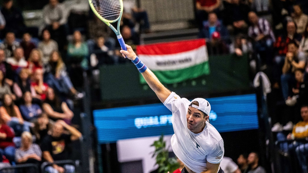 Jan-Lennard Struff hat sein Duell gegen Marton Fucsovics verloren. - Foto: Marton Monus/dpa