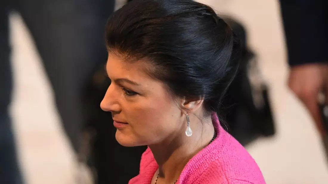 Sahra Wagenknecht (BSW) ist im Bundestag zu sehen. - Bild: Ann-Marie Utz/dpa