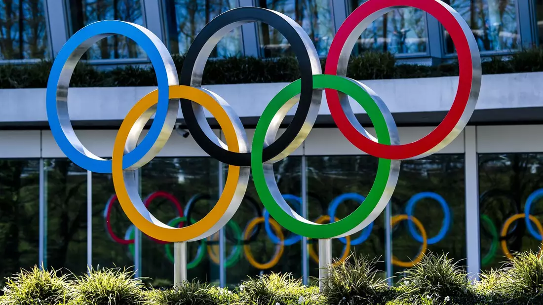 Das IOC hat die Pläne für den Bau eines neuen Eiskanals in Cortina scharf kritisiert. - Bild: Jean-Christophe Bott/Keystone/dpa