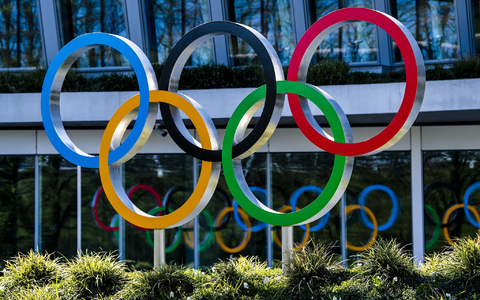 Das IOC hat die Pläne für den Bau eines neuen Eiskanals in Cortina scharf kritisiert. - Foto: Jean-Christophe Bott/Keystone/dpa