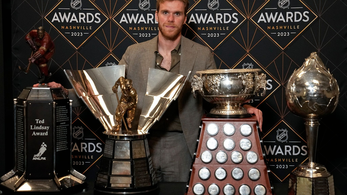 Der kanadische Eishockeyprofi gewann die NHL All-Star Skills 2024. - Foto: George Walker IV/AP/dpa/Archivbild