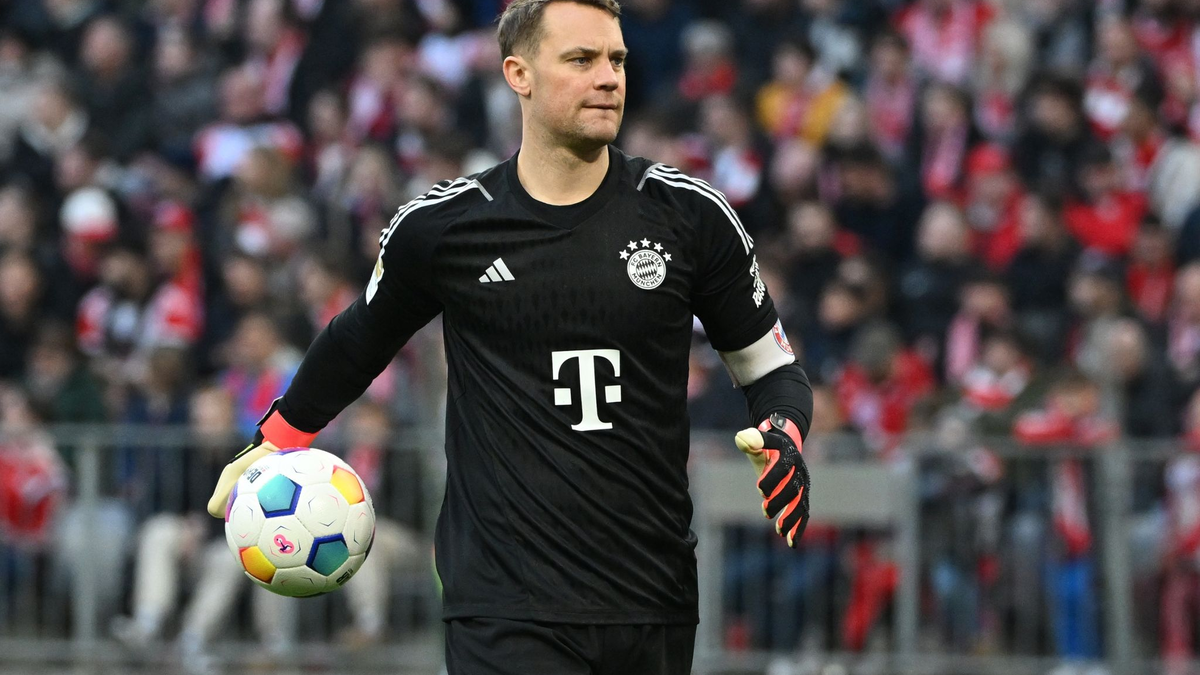 Steht bim Bundesliga-Topspiel gegen Bayer 04 Leverkusen im Tor der Münchner: Manuel Neuer. - Foto: Angelika Warmuth/dpa