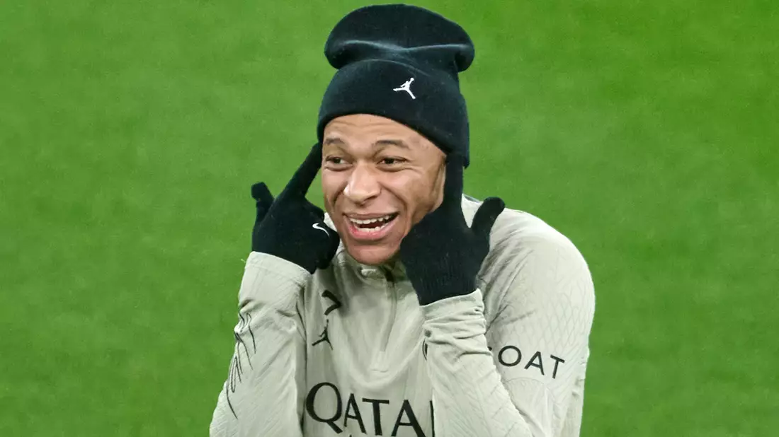 Superstar Kylian Mbappé kehrte im letzten Gruppenspiel der Franzosen in die Startelf zurück - mit Maske. - Bild: Bernd Thissen/dpa