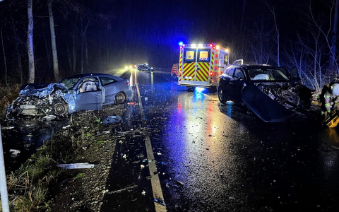 FW Helmstedt: Schwerer Verkehrsunfall auf der B244 - Foto: presseportal.de
