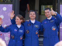 Oleg Kononenko (Mitte) ist bereits zum fünften Mal auf der Internationalen Raumstation (ISS). - Foto: Ivan Timoshenko/Roscosmos space corporation/AP/dpa