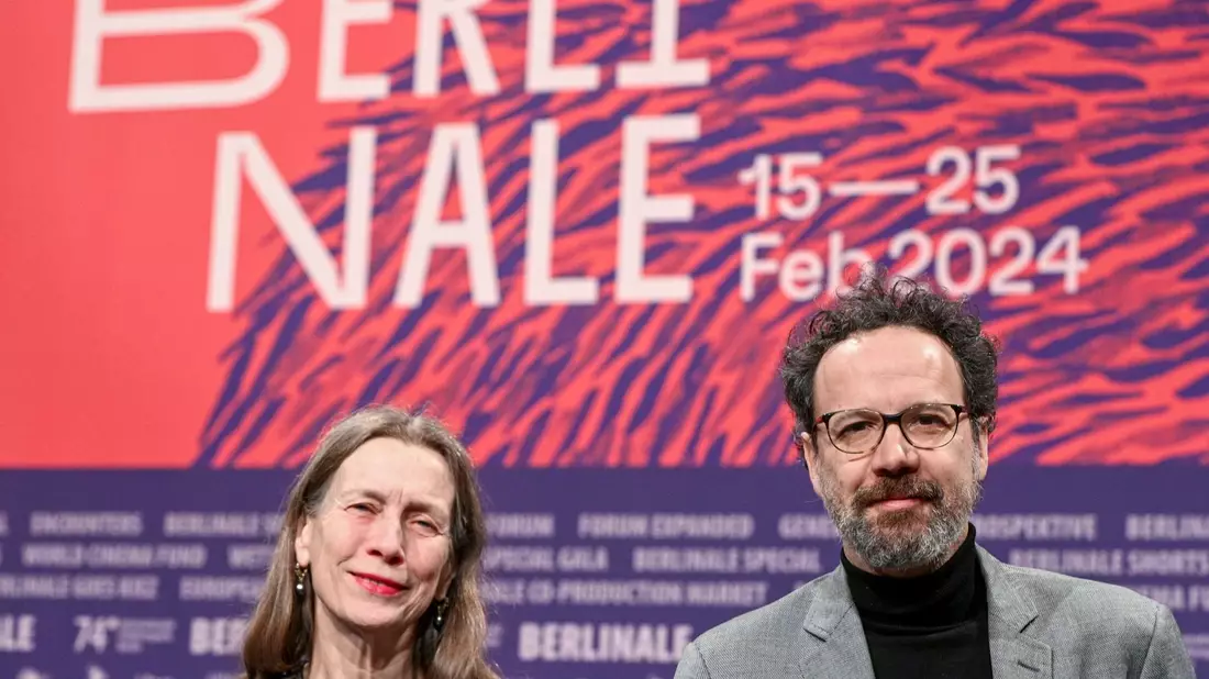 Das Logo der Berlinale am Berlinale Palast. - Bild: Jens Kalaene/dpa