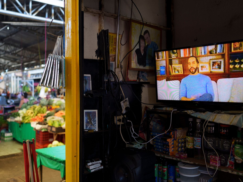 Jubel vor dem Präsidentenpalast. - Foto: Moises Castillo/AP/dpa