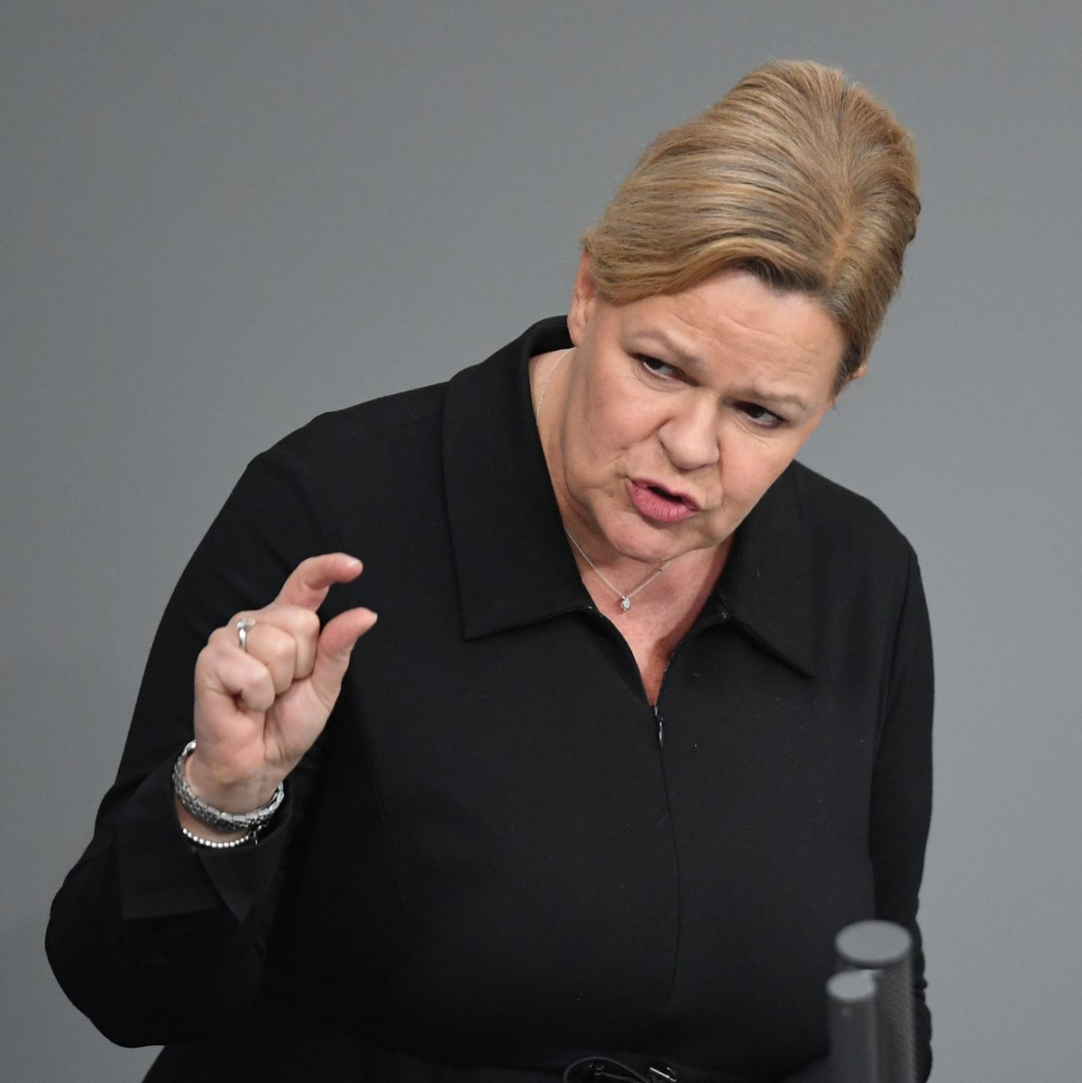 Bundesinnenministerin Nancy Faeser begrüßt die neuerlichen Demonstrationen gegen Rechtsextremismus. - Foto: Marco Rauch/dpa