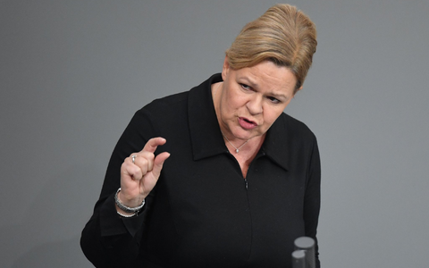 Bundesinnenministerin Nancy Faeser begrüßt die neuerlichen Demonstrationen gegen Rechtsextremismus. - Foto: Marco Rauch/dpa