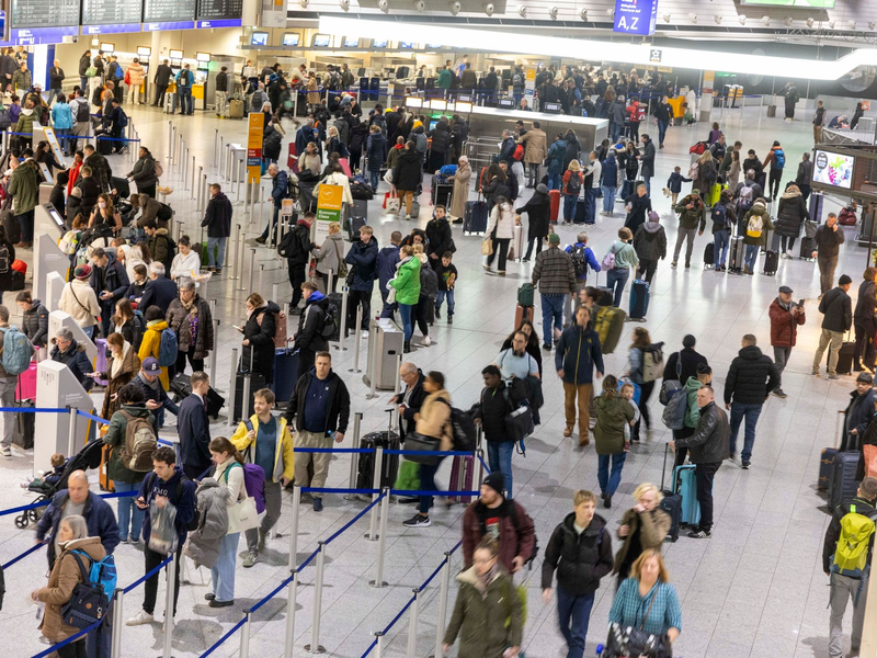 Die Kunden verlangen meist Entschädigungen für ausgefallene oder verspätete Flüge. - Foto: Helmut Fricke/dpa