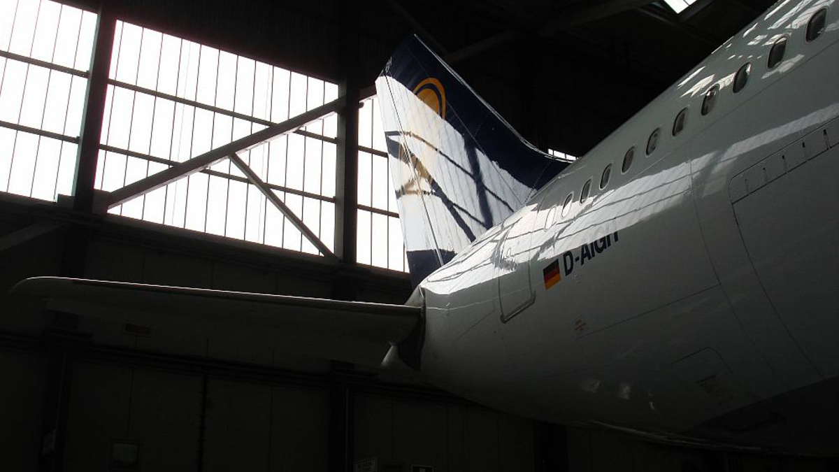 Lufthansa-Maschine in einer Wartungshalle (Archiv) - Foto: über dts Nachrichtenagentur
