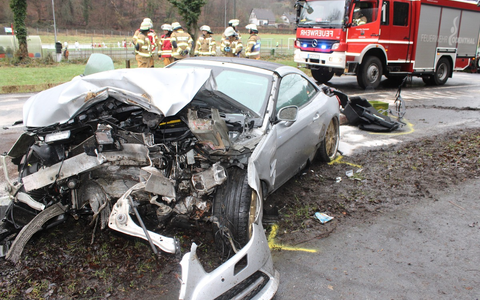 POL-RBK: Odenthal - Schwerverletzter nach Verkehrsunfall von Rettungshubschrauber in Krankenhaus geflogen - Foto: presseportal.de