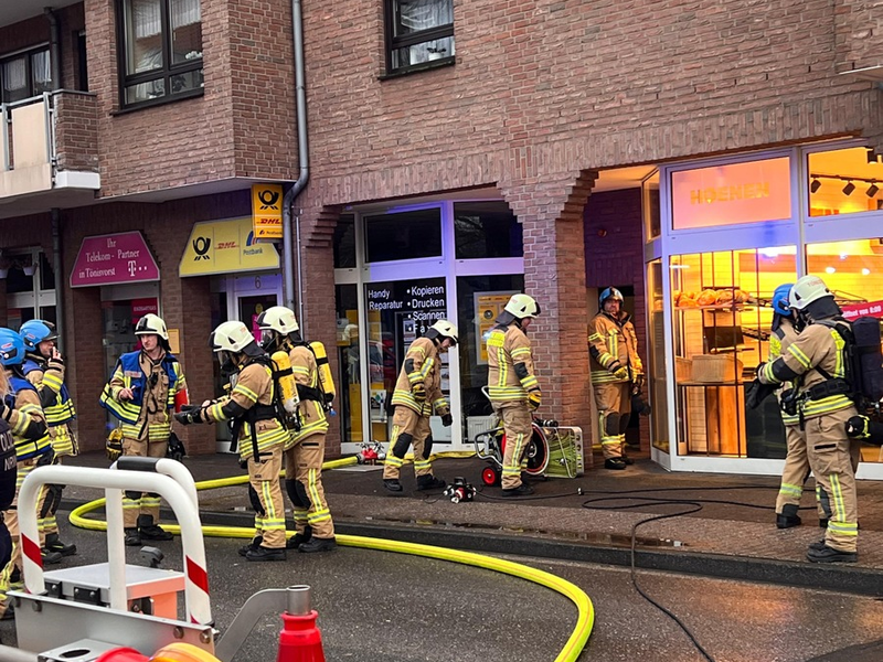 FW Tönisvorst: Einsatzreiches Wochenende für die Tönisvorster Einsatzkräfte - Foto: presseportal.de