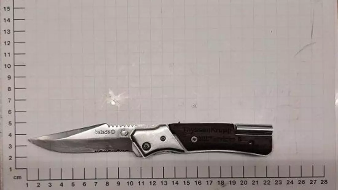 BPOL NRW: Bundespolizei findet Messer und Betäubungsmittel bei Ladendieb - Bild: presseportal.de