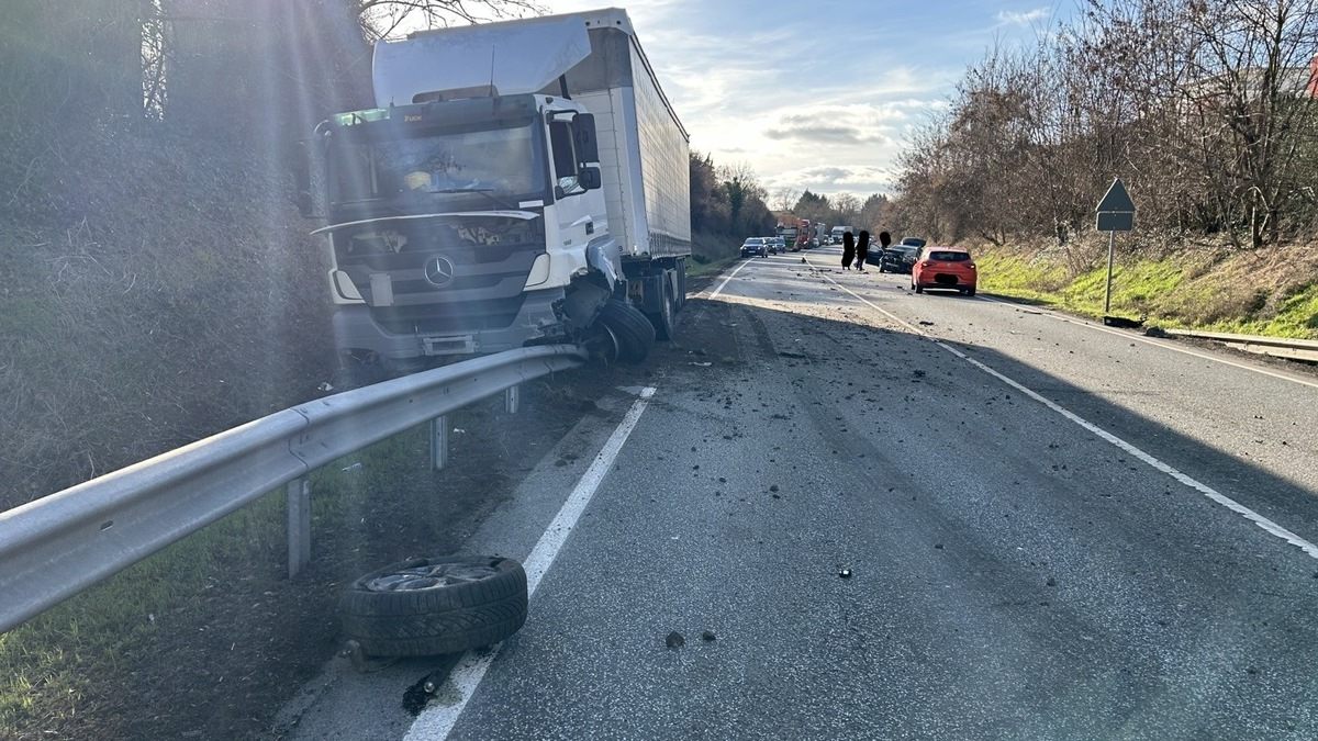 POL-PDLU: Speyer - Vollsperrung B39 aufgrund Unfall mit Verletzten - Foto: presseportal.de