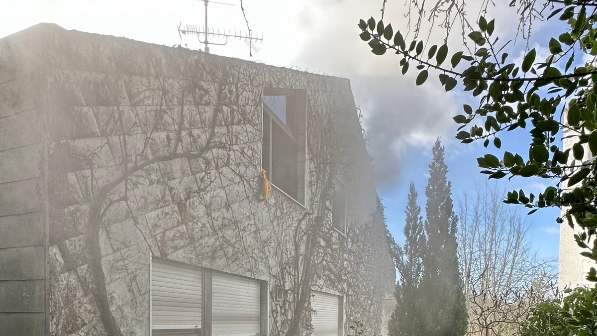 FW Stuttgart: Kellerbrand mit starker Rauchentwicklung - Foto: presseportal.de