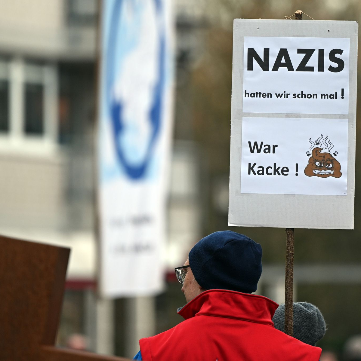 Demo in Leichlingen (NRW) - ein Zeichen gegen rechts. - Foto: Federico Gambarini/dpa