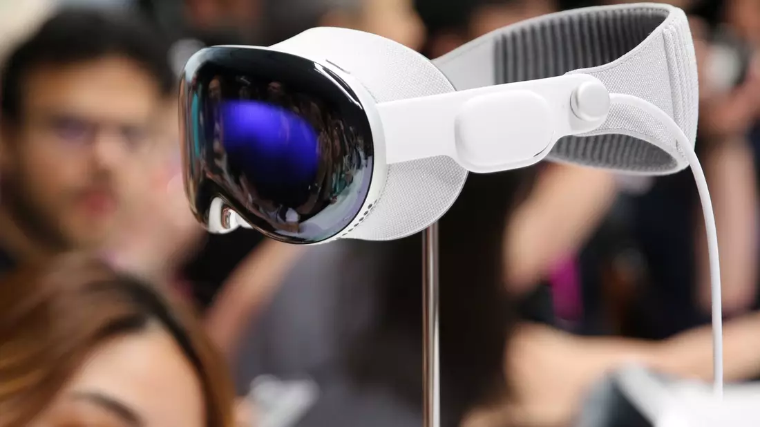 Die Apple Vision Pro ist seit Kurzem auf dem Markt. - Bild: Christoph Dernbach/dpa