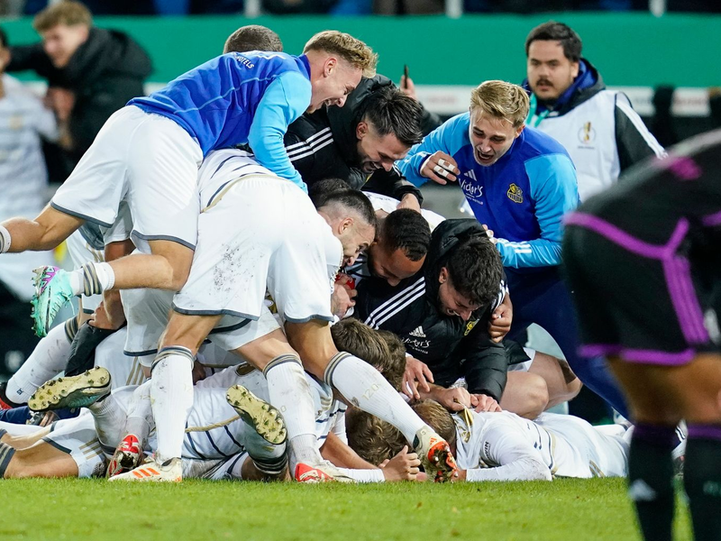 Die Saarländer haben bereits den FC Bayern München und Eintracht Frankfurt aus dem Wettbewerb geworfen. - Foto: Uwe Anspach/dpa